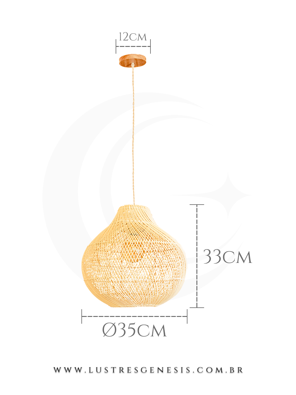Pendentes rústicos de rattan e madeira Hao Ø35cm iluminando uma cozinha moderna com bancada central e armários brancos.